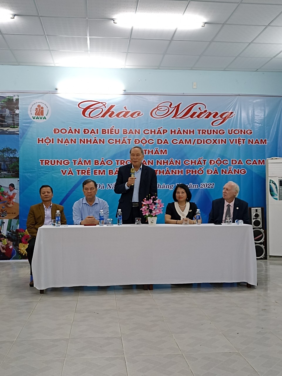 Ban Chấp hành Trung ương Hội thăm và tặng quà Trung tâm Bảo trợ xã hội NNCĐDC và trẻ em bất hạnh tp Đà Nẵng Ban Chấp hành Trung ương Hội thăm và tặng quà Trung tâm Bảo trợ xã hội NNCĐDC và trẻ em bất hạnh tp Đà Nẵng