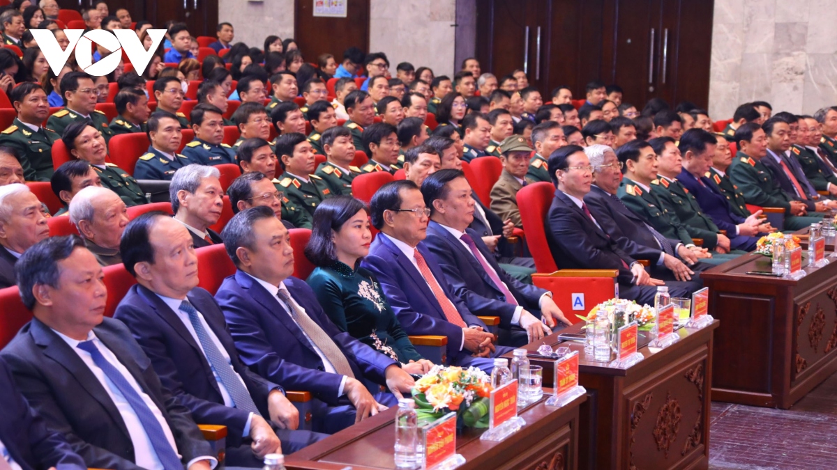 kỷ niệm 50 năm chiến thắng hà nội - Điện biên phủ trên không hình ảnh 2 ky niem 50 nam chien thang ha noi - Dien bien phu tren khong hinh anh 2