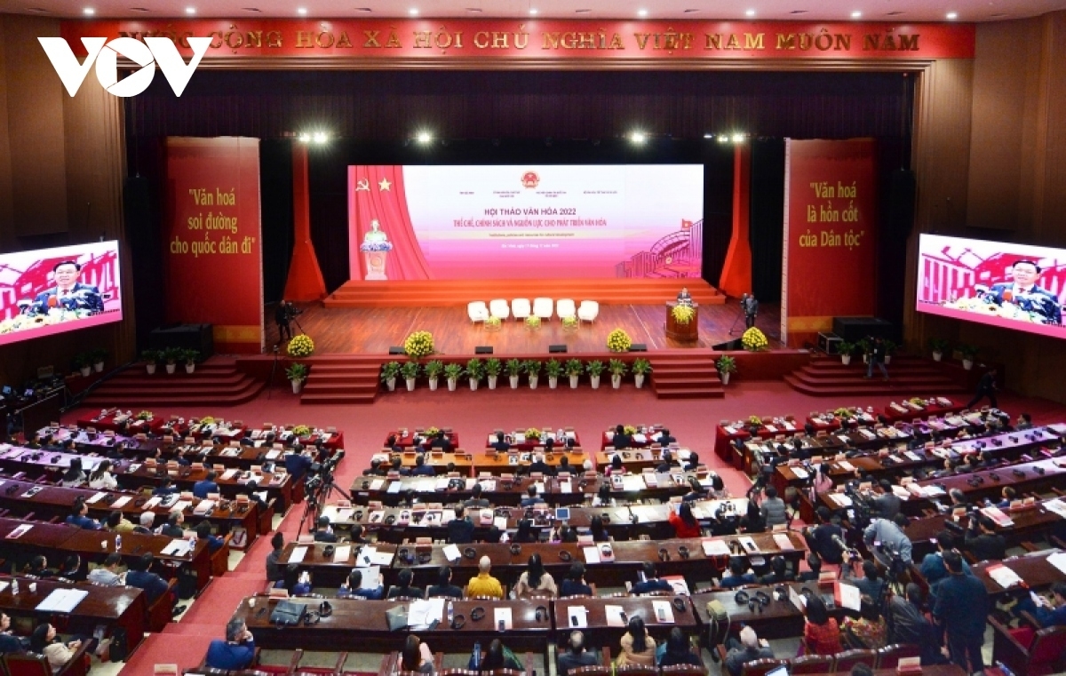 Chúng ta đi con đường của mình một cách độc lập và sáng tạo Chúng ta đi con đường của mình một cách độc lập và sáng tạo