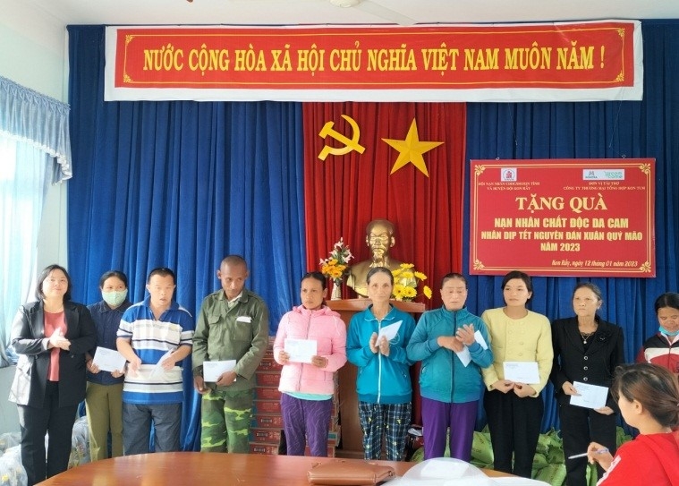 Tỉnh hội Kon Tum tặng quà Tết Nguyên đán Quý Mão 2023 Tỉnh hội Kon Tum tặng quà Tết Nguyên đán Quý Mão 2023