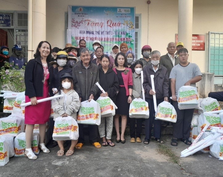 Tỉnh hội Kon Tum tặng quà Tết Nguyên đán Quý Mão 2023 Tỉnh hội Kon Tum tặng quà Tết Nguyên đán Quý Mão 2023