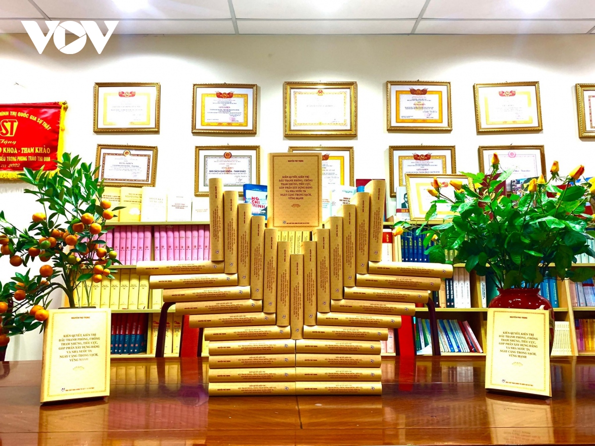 hôm nay ra mắt sách của tổng bí thư về phòng, chống tham nhũng, tiêu cực hình ảnh 2 hom nay ra mat sach cua tong bi thu ve phong, chong tham nhung, tieu cuc hinh anh 2