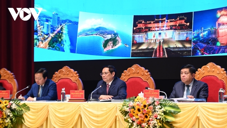 Thủ tướng chủ trì hội nghị phát triển KT-XH vùng Bắc Trung Bộ và duyên hải Trung Bộ Thủ tướng chủ trì hội nghị phát triển KT-XH vùng Bắc Trung Bộ và duyên hải Trung Bộ
