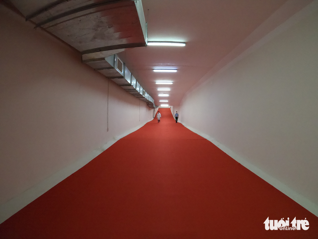 Cận cảnh đường hầm chuyển bệnh duy nhất tại bệnh viện ở TP.HCM - Ảnh 2. Cận cảnh đường hầm chuyển bệnh duy nhất tại bệnh viện ở TP.HCM - Ảnh 2.