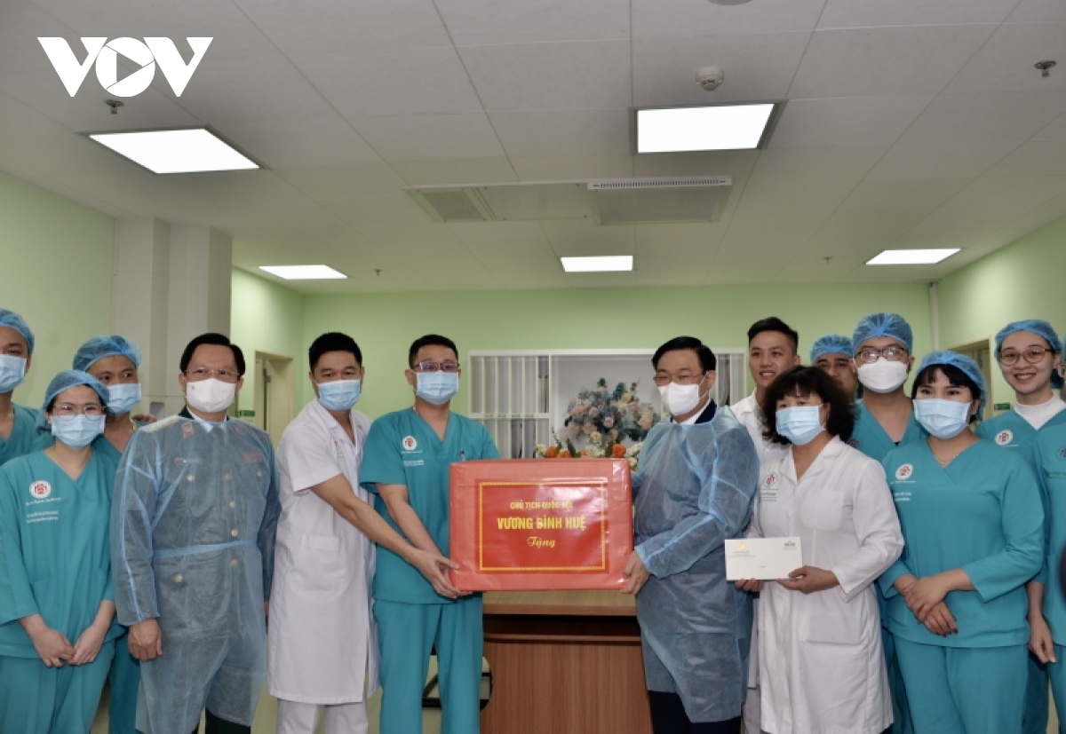 chủ tịch quốc hội thăm, chúc mừng bệnh viện trung ương quân đội 108 nhân ngày 27 2 hình ảnh 3 chu tich quoc hoi tham, chuc mung benh vien trung uong quan doi 108 nhan ngay 27 2 hinh anh 3