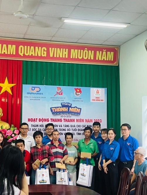 Tổng Công ty Tân Cảng Sài Gòn khởi công xây dựng Nhà tình nghĩa cho nạn nhân chất độc da cam tại Đồng Nai Tổng Công ty Tân Cảng Sài Gòn khởi công xây dựng Nhà tình nghĩa cho nạn nhân chất độc da cam tại Đồng Nai