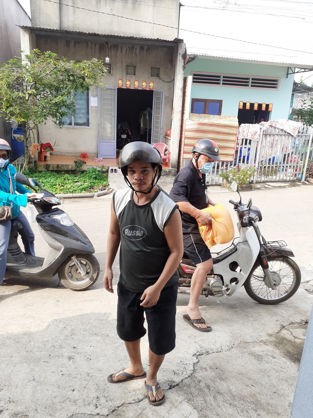 Định Quán: Phối hợp với các nhà hảo tâm tặng quà cho nạn nhân chất độc da cam Định Quán: Phối hợp với các nhà hảo tâm tặng quà cho nạn nhân chất độc da cam