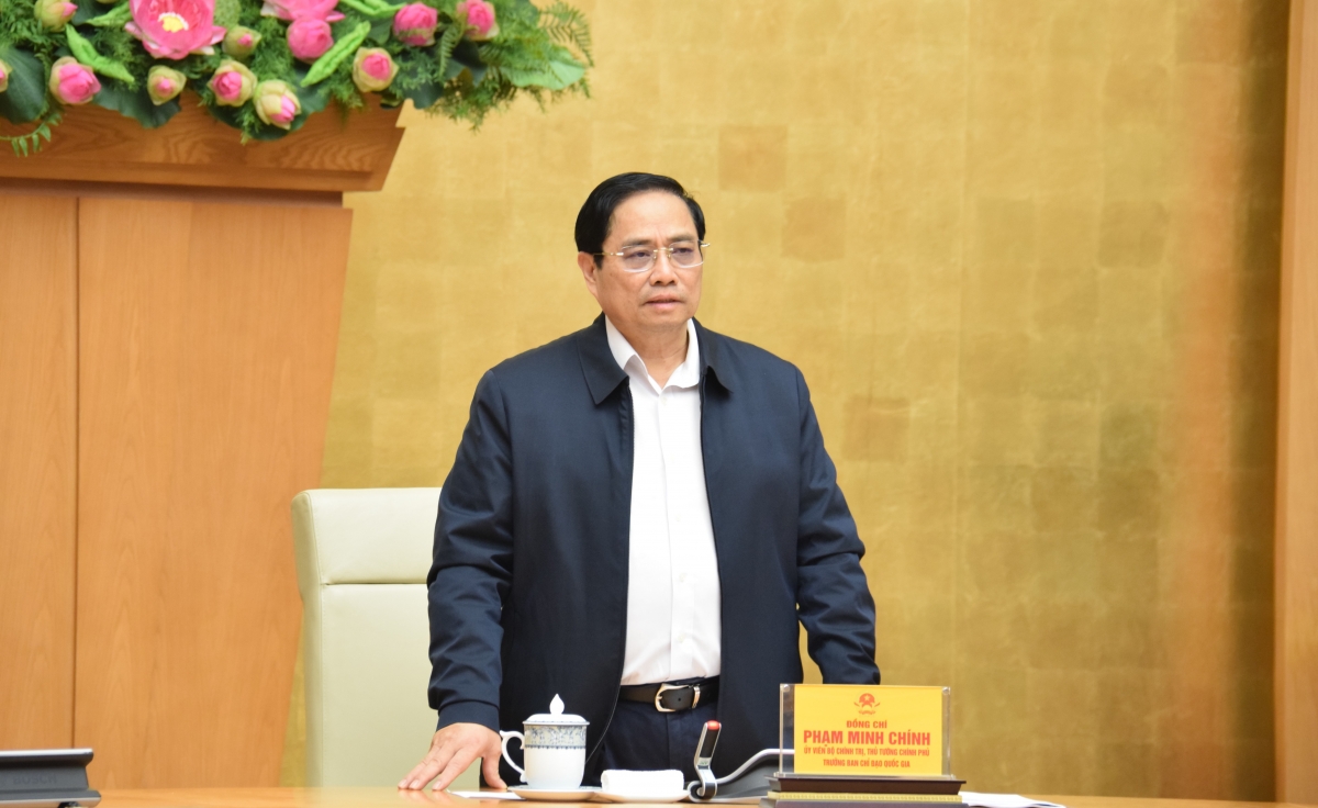 Thủ tướng yêu cầu thần tốc hơn nữa trong thực hiện tiêm vaccine phòng Covid-19.