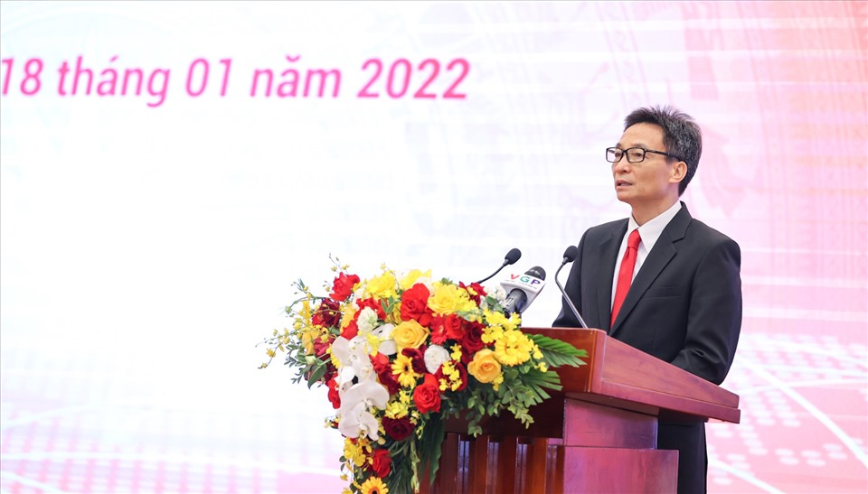 Phó Thủ tướng Chính phủ Vũ Đức Đam phát biểu tại buổi lễ. Ảnh: T.Vương