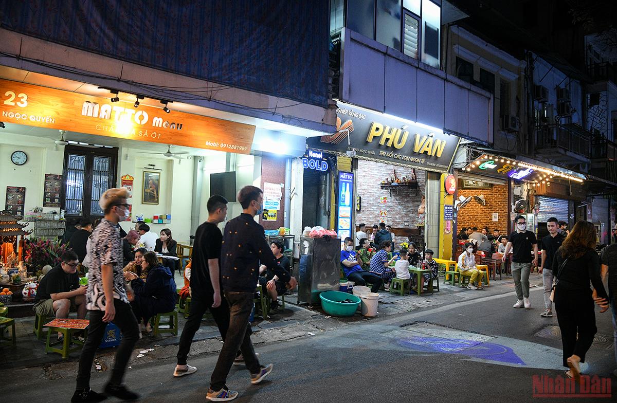 Hà Nội chính thức bỏ quy định quán ăn được mở cửa đến 21 giờ -0