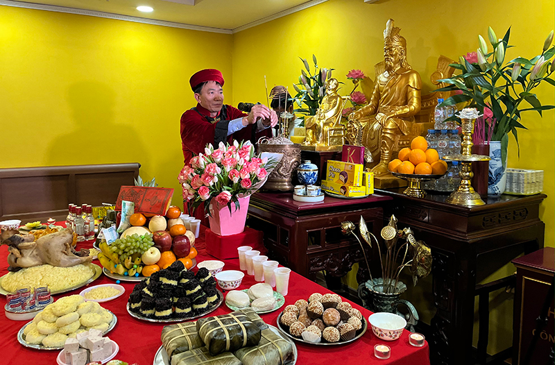 Người Việt tại Nga dâng hương tưởng nhớ các Vua Hùng -0