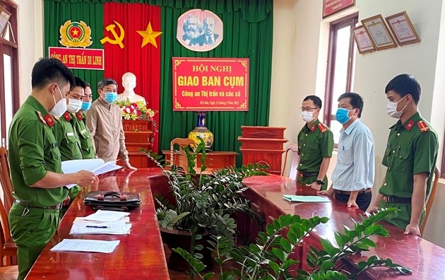 cong-an-tong-dat-quyet-dinh-khoi-to-bi-can-1627688347.jpg