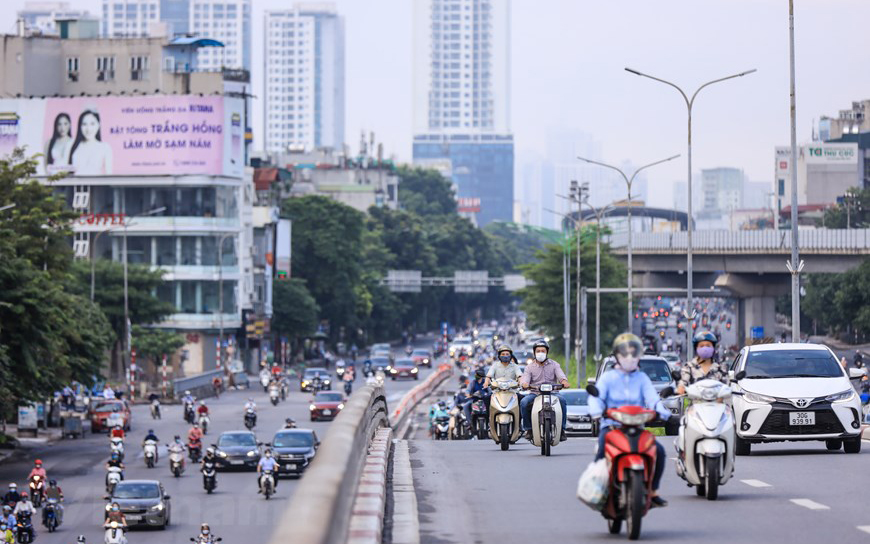 Giao thông ở Hà Nội nhộn nhịp trong ngày đầu dỡ bỏ 39 chốt kiểm soát -1