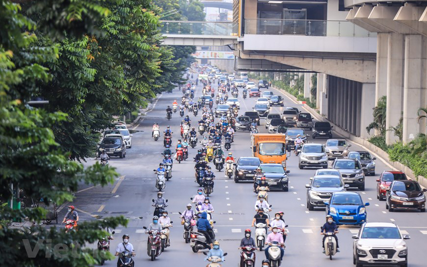 Giao thông ở Hà Nội nhộn nhịp trong ngày đầu dỡ bỏ 39 chốt kiểm soát -5