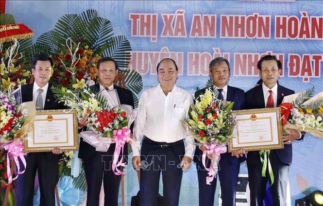 Thủ tướng Nguyễn Xuân Phúc: Các tỉnh miền Trung cần lấy lợi ích vùng làm ưu tiên trong phát triển