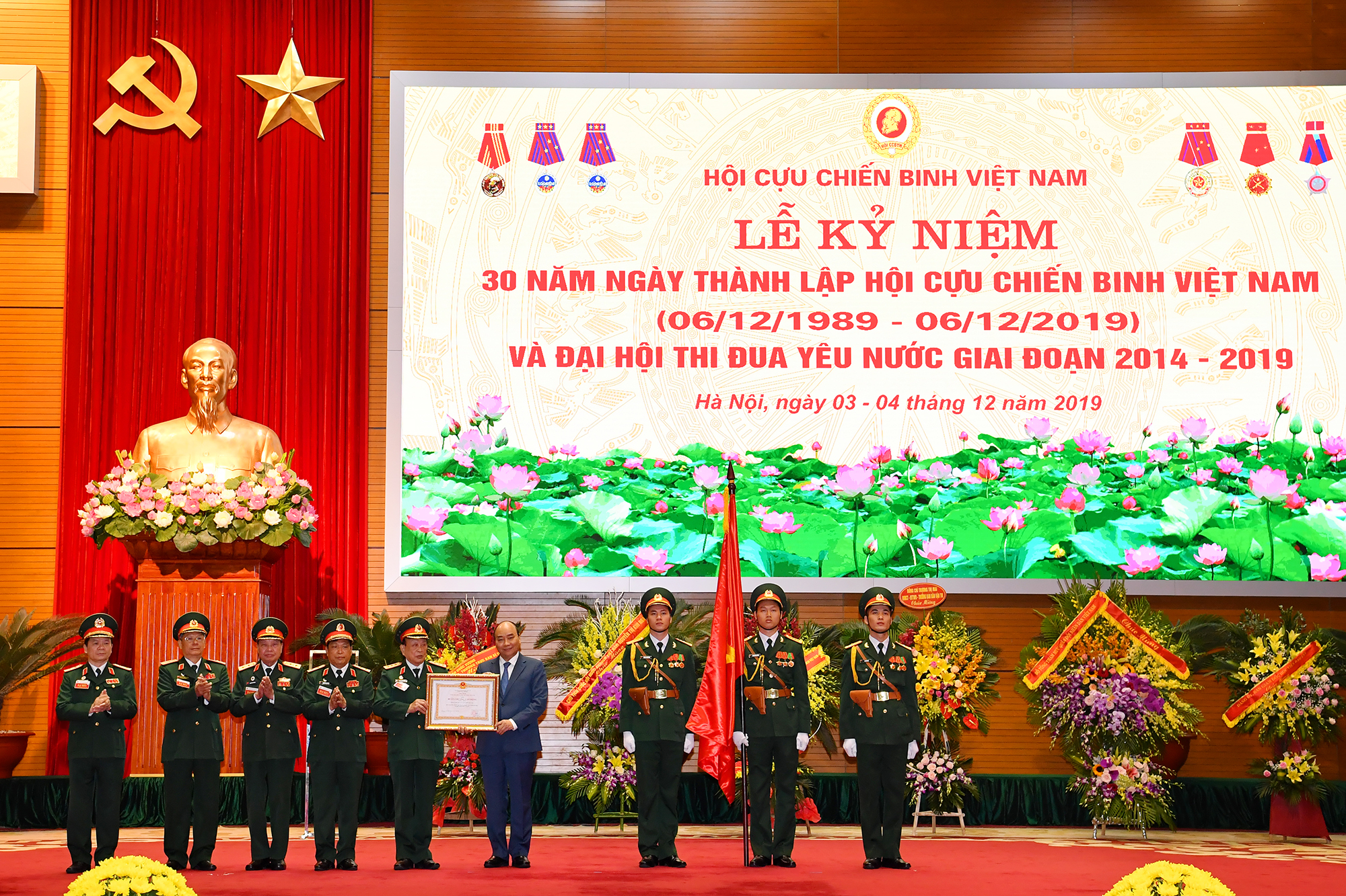 Hội Cựu chiến binh Việt Nam kỷ niệm 30 năm Ngày thành lập và đón nhận  Huân chương Lao động hạng Nhất