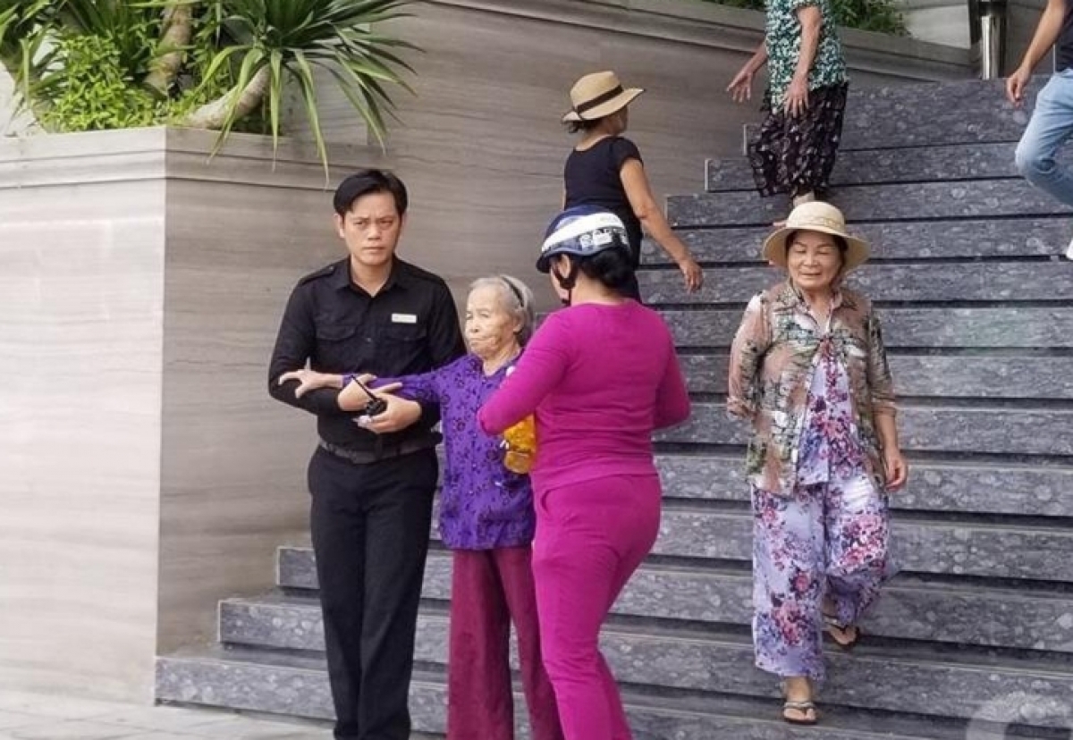 Nhiều người cao tuổi trở thành nạn nhân của chiêu trò &quot;mời dự hội thảo để tặng quà&quot;