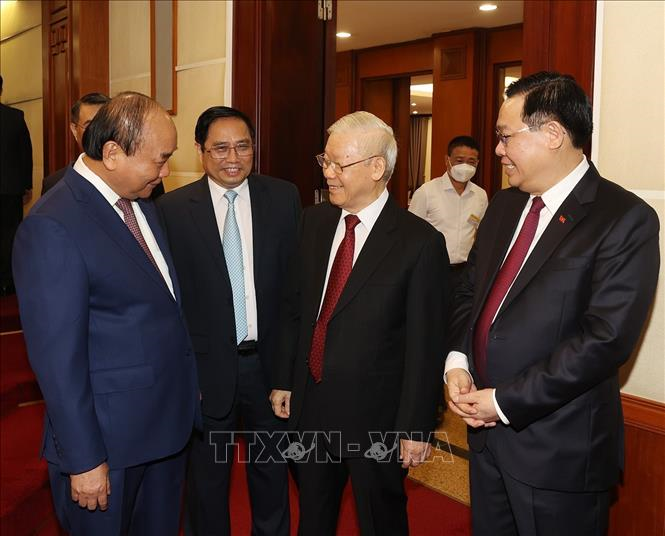 Tổng Bí thư Nguyễn Phú Trọng chủ trì, phát biểu khai mạc Hội nghị Trung ương 5 khóa XIII