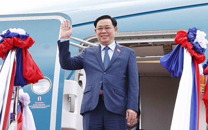 Chủ tịch Quốc hội thăm chính thức nước Cộng hòa Dân chủ Nhân dân Lào -0