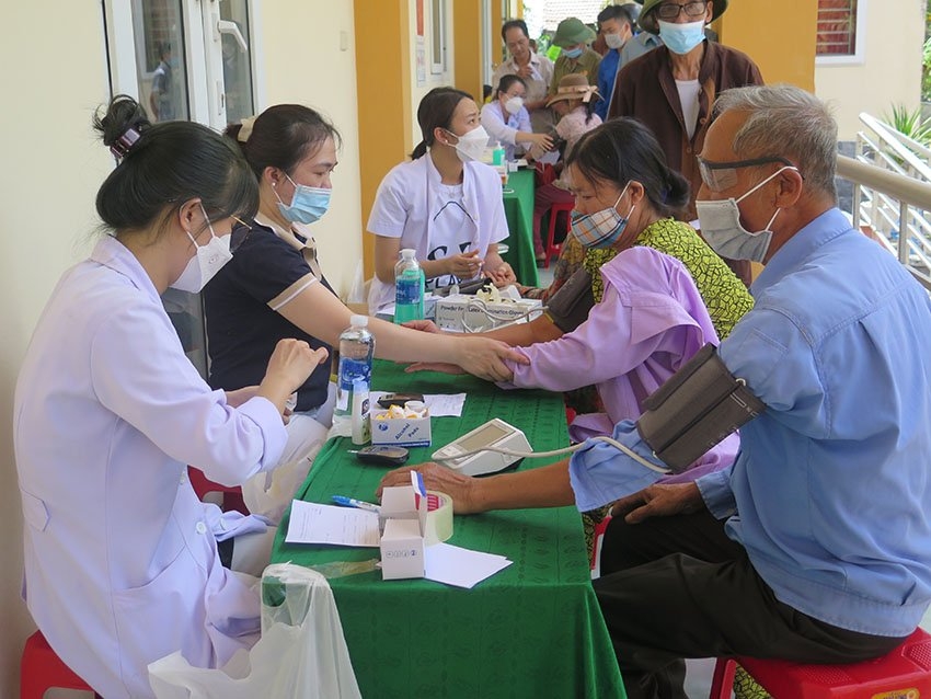 Tặng quà, khám bệnh, cấp thuốc miễn phí cho hơn 600 nạn nhân  chất độc da cam, đối tượng chính sách tỉnh Thanh Hóa Tặng quà, khám bệnh, cấp thuốc miễn phí cho hơn 600 nạn nhân  chất độc da cam, đối tượng chính sách tỉnh Thanh Hóa