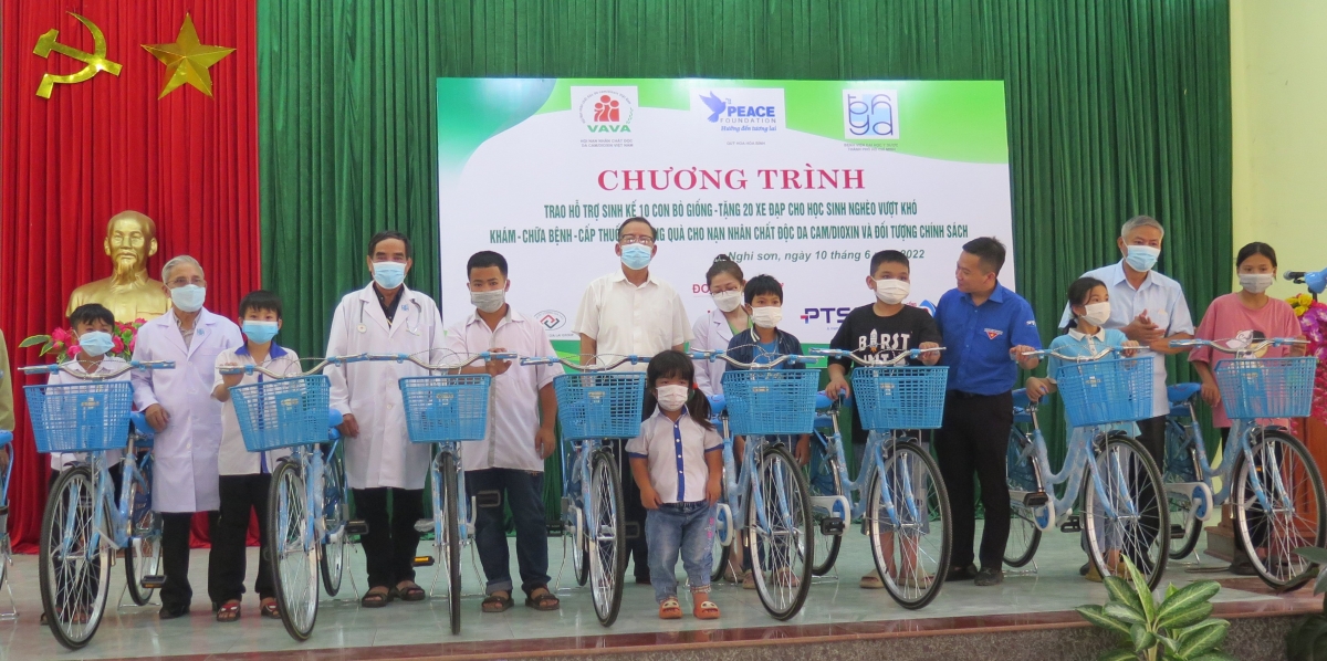 Tặng quà, khám bệnh, cấp thuốc miễn phí cho hơn 600 nạn nhân  chất độc da cam, đối tượng chính sách tỉnh Thanh Hóa Tặng quà, khám bệnh, cấp thuốc miễn phí cho hơn 600 nạn nhân  chất độc da cam, đối tượng chính sách tỉnh Thanh Hóa