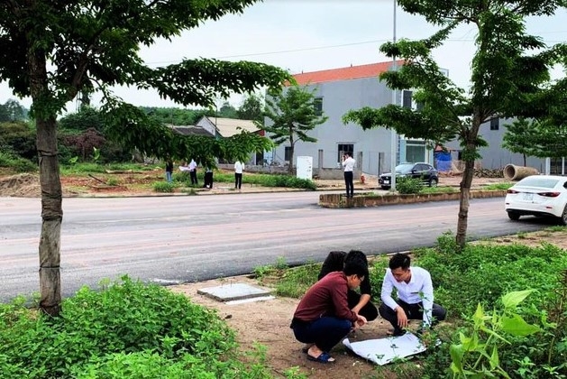 Nhà đầu tư ồ ạt bỏ cọc sau khi đấu giá đất ở mức 'trên trời' Nhà đầu tư ồ ạt bỏ cọc sau khi đấu giá đất ở mức 'trên trời'