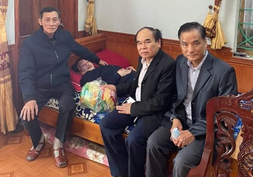 Nghệ An: Nạn nhân da cam vẫn lặng lẽ giúp đời Nghệ An: Nạn nhân da cam vẫn lặng lẽ giúp đời