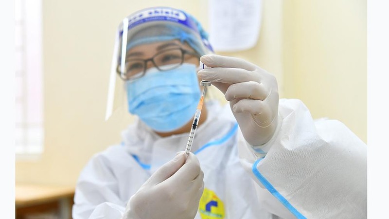 Giải pháp cho tình trạng nhân viên y tế nghỉ việc ảnh 1