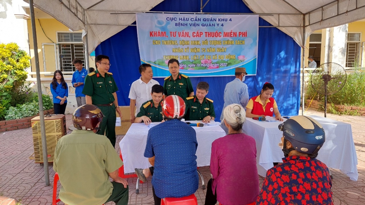 Bệnh viện Quân y 4 Khám phát thuốc miễn phí cho thương, bệnh binh Bệnh viện Quân y 4 Khám phát thuốc miễn phí cho thương, bệnh binh