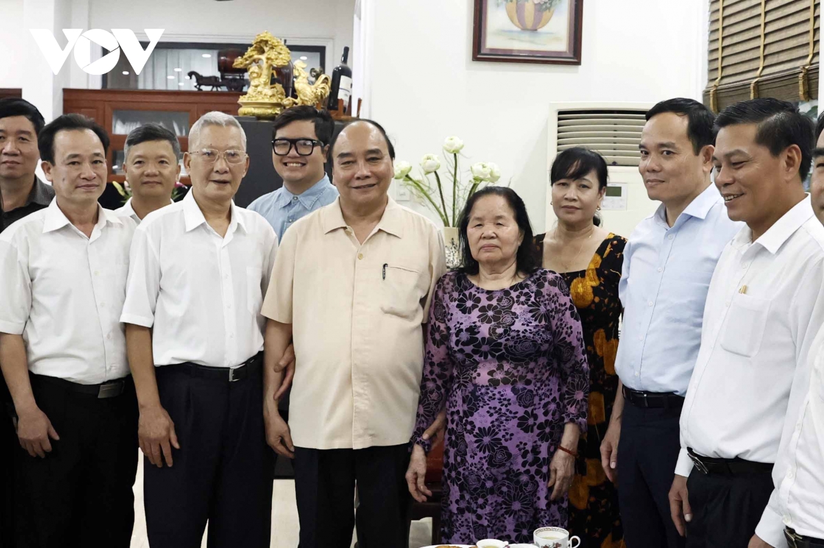 chủ tịch nước thăm mô hình dệt may sản xuất kinh doanh hiệu quả tại hải phòng hình ảnh 7 chu tich nuoc tham mo hinh det may san xuat kinh doanh hieu qua tai hai phong hinh anh 7