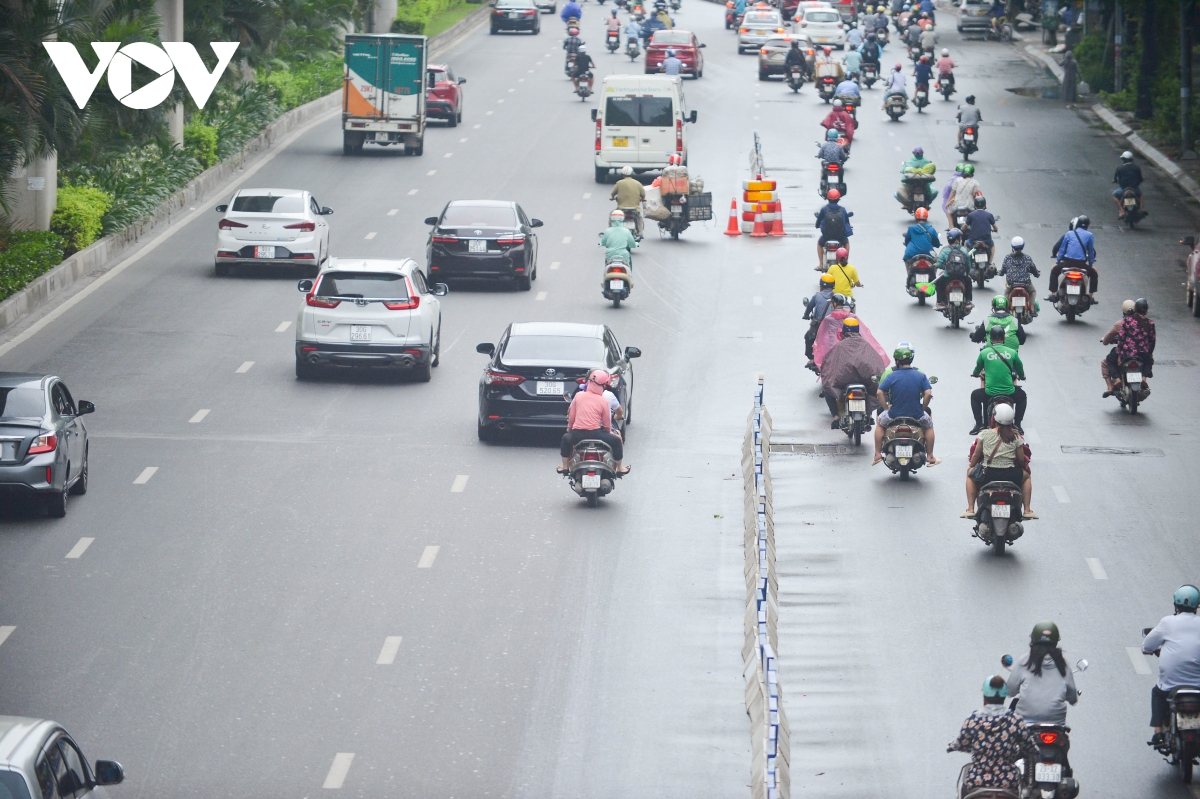 ngay dau phan lan duong nguyen trai giao thong lon xon, xung dot hinh anh 5