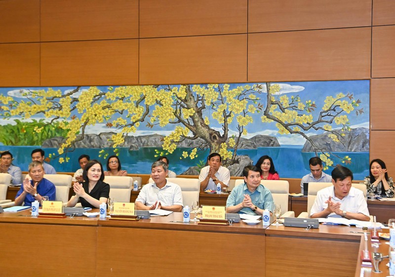 Hình ảnh Tọa đàm tham vấn ý kiến chuyên gia dự thảo Luật khám bệnh, chữa bệnh (sửa đổi) ảnh 1