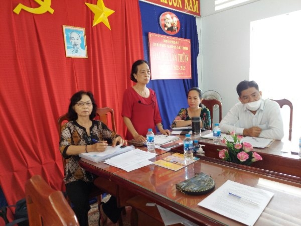 Hội huyện Thủ Thừa sơ kết hoạt động Hội huyện Thủ Thừa sơ kết hoạt động