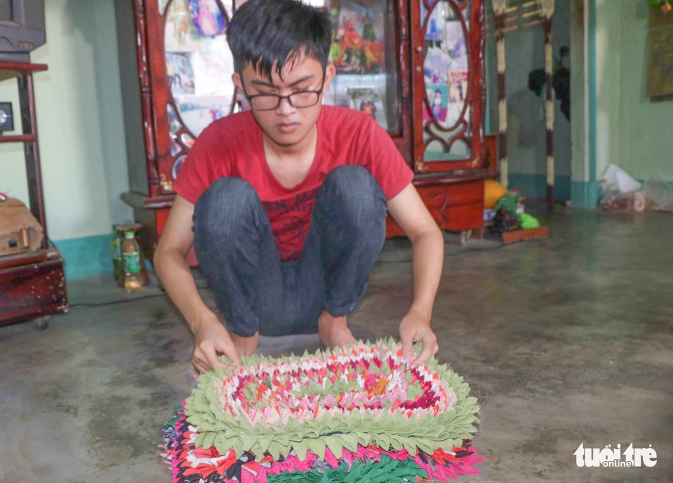 Mẹ bươn chải nuôi chữ cho con: 'Gia tài của tôi là các con' Mẹ bươn chải nuôi chữ cho con: 'Gia tài của tôi là các con'