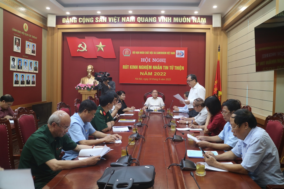 Hội nghị rút kinh nghiệm rút kinh nghiệm nhắn tin từ thiện 