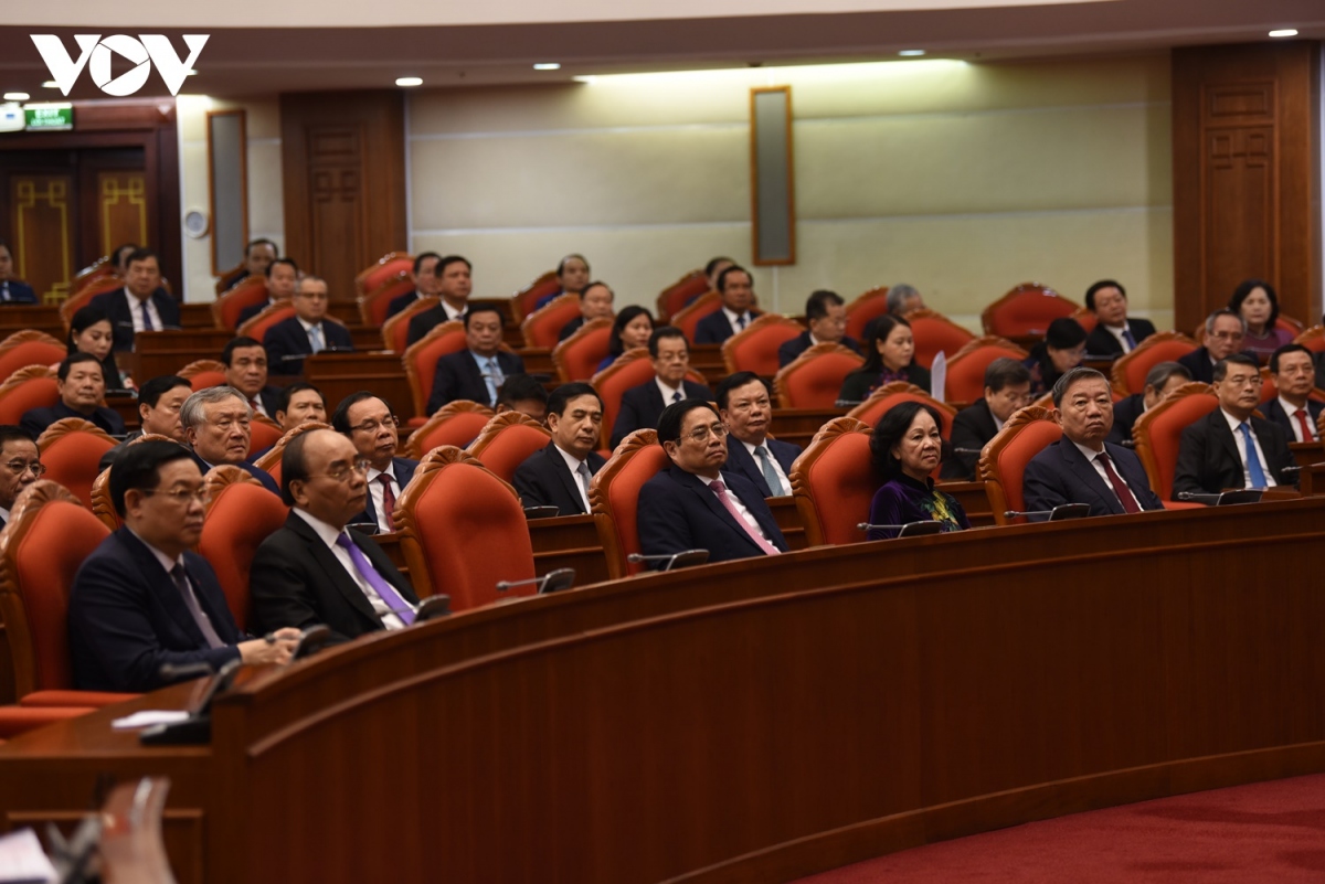 toan canh hoi nghi trung uong 6 khoa xiii be mac thanh cong tot dep hinh anh 10