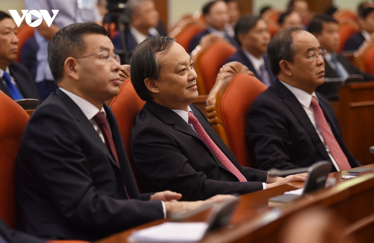 toan canh hoi nghi trung uong 6 khoa xiii be mac thanh cong tot dep hinh anh 8