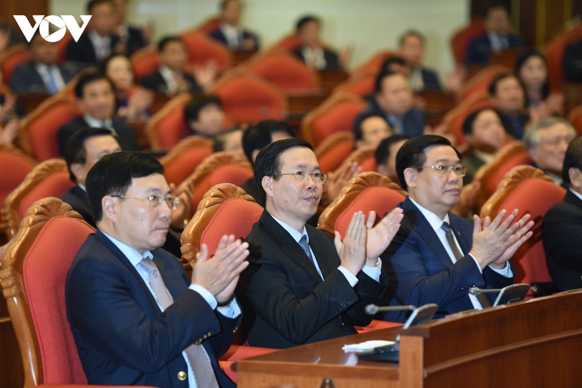 toan canh hoi nghi trung uong 6 khoa xiii be mac thanh cong tot dep hinh anh 12