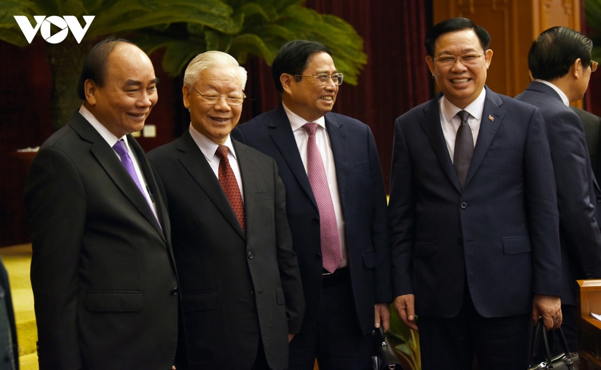 toan canh hoi nghi trung uong 6 khoa xiii be mac thanh cong tot dep hinh anh 14