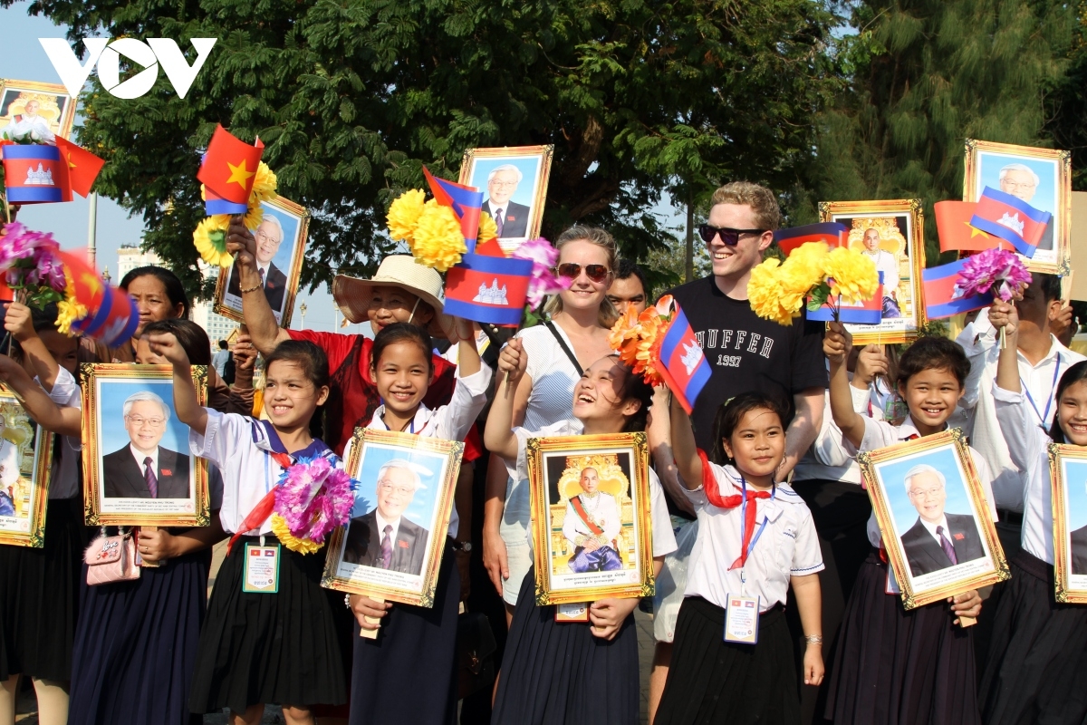 Chuyên gia Campuchia: Mối quan hệ Việt Nam - Campuchia ngày càng bền chặt Chuyên gia Campuchia: Mối quan hệ Việt Nam - Campuchia ngày càng bền chặt