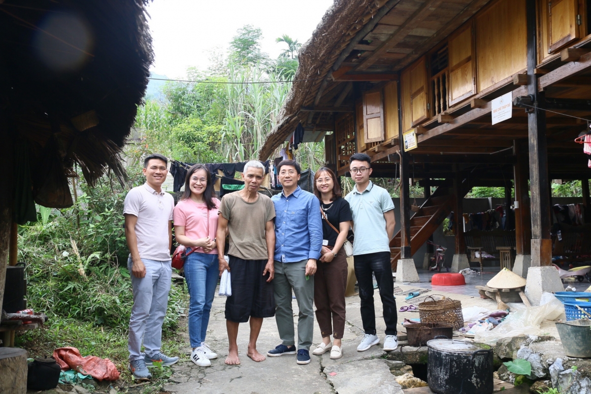 Chương trình Thiện nguyện “ACSV sẻ chia yêu thương” – Hành trình kết nối những trái tim ACSV với nơi địa đầu Tổ quốc Chương trình Thiện nguyện “ACSV sẻ chia yêu thương” – Hành trình kết nối những trái tim ACSV với nơi địa đầu Tổ quốc