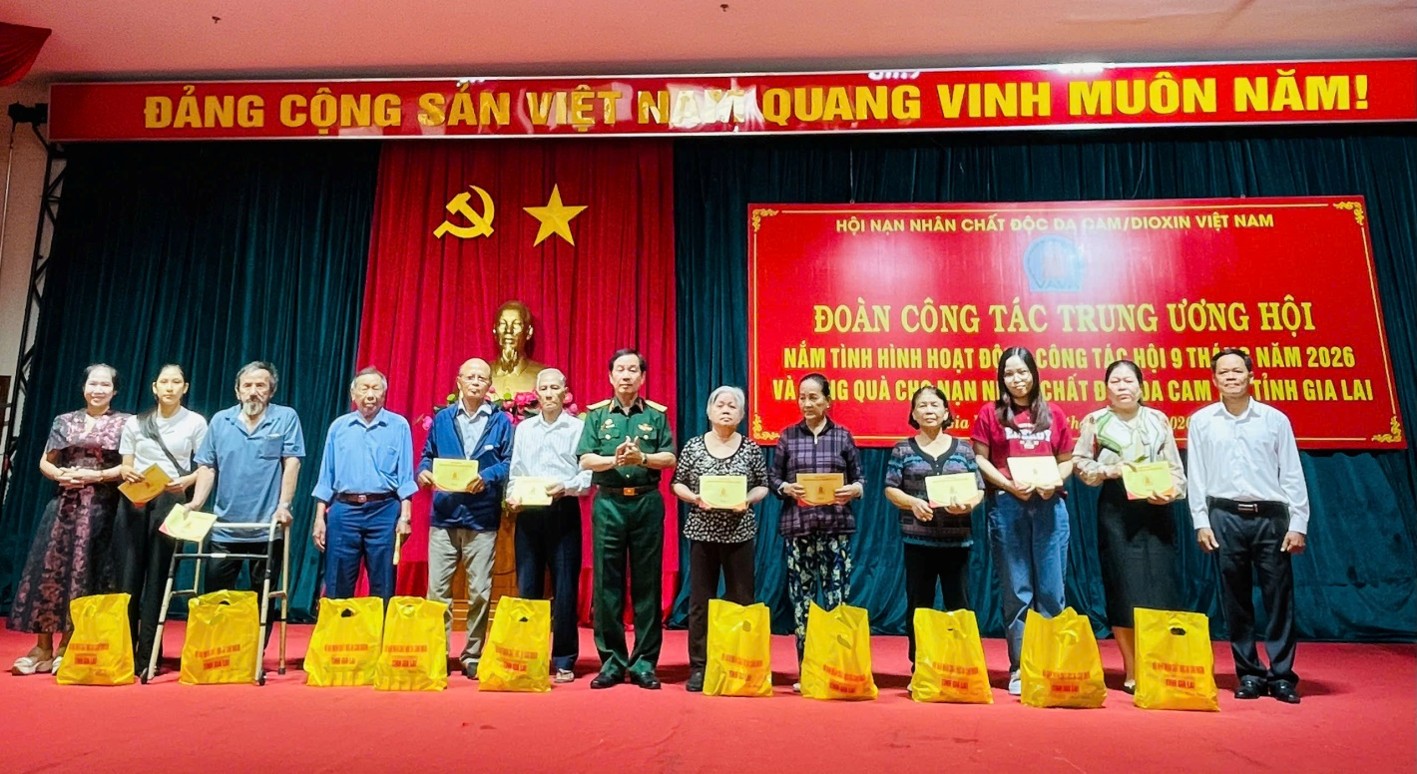 Đoàn công tác Trung ương Hội làm việc với Hội Nạn nhân chất độc da cam/dioxin tỉnh Gia Lai