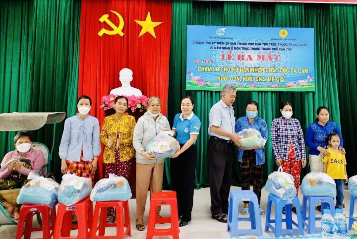 Quận Ô Môn triển khai mô hình “Chăm lo cho  Nữ nạn nhân chất độc da cam nuôi con, nuôi cha, mẹ già”