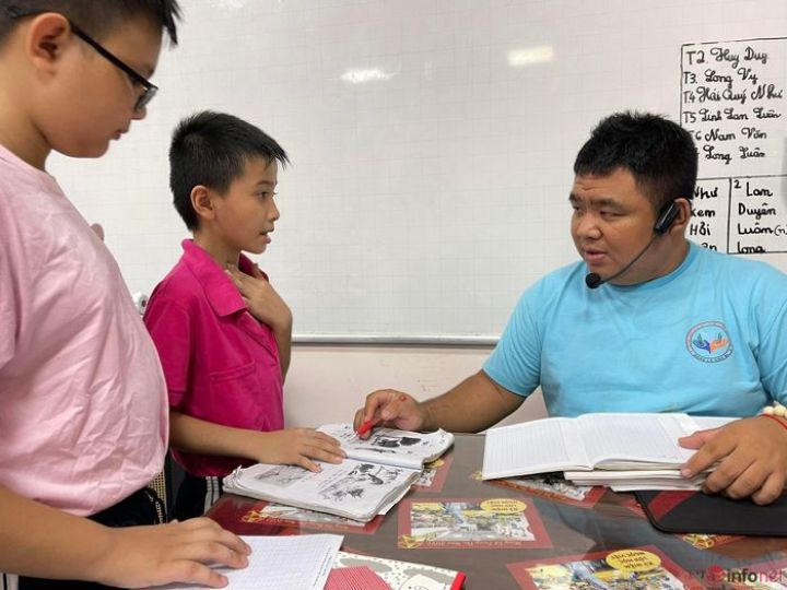 Người đàn ông mở 'lớp học 0 đồng' ở TP.HCM: 'Bọn trẻ năn nỉ khiến tôi không thể cầm lòng!'