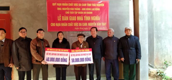 Hội tỉnh Thái Nguyên bàn giao nhà tình nghĩa cho nạn nhân