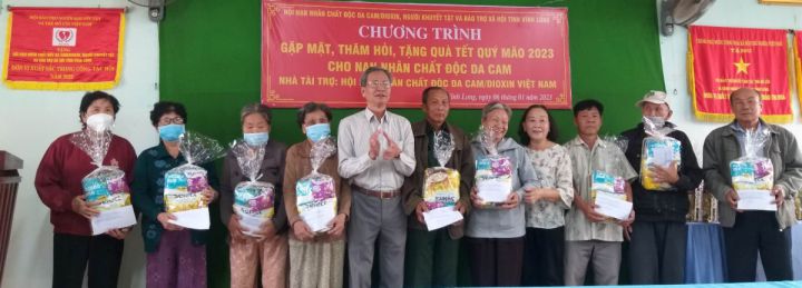 Hội tỉnh Vĩnh Long: Tổ chức tặng quà Tết Nguyên đán Quý Mão 2023