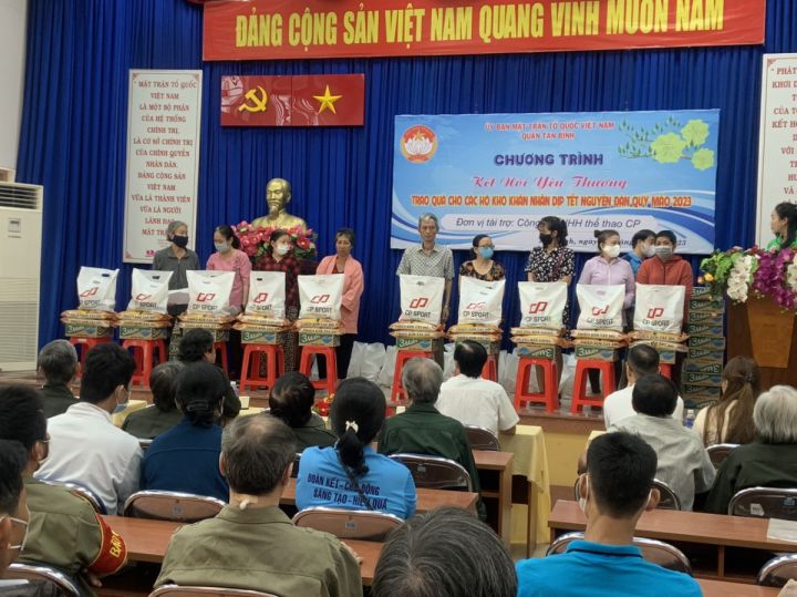 Thành phố Hồ Chí Minh: Tết của yêu thương