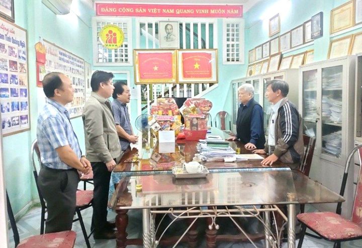 Lãnh đạo UBND tỉnh Quảng Ngãi thăm và chúc tết Hội NNCĐDC/dioxin tỉnh