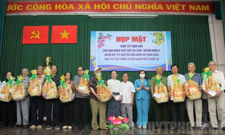 Quận 3, TP Hồ Chí Minh: Chăm lo nạn nhân chất độc da cam/dioxin nhân dịp Tết