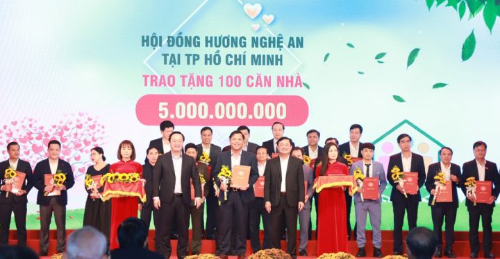Nghệ An: Lễ phát động thiêng liêng tình người, ghi nhận hơn 517 tỷ đồng giúp người nghèo